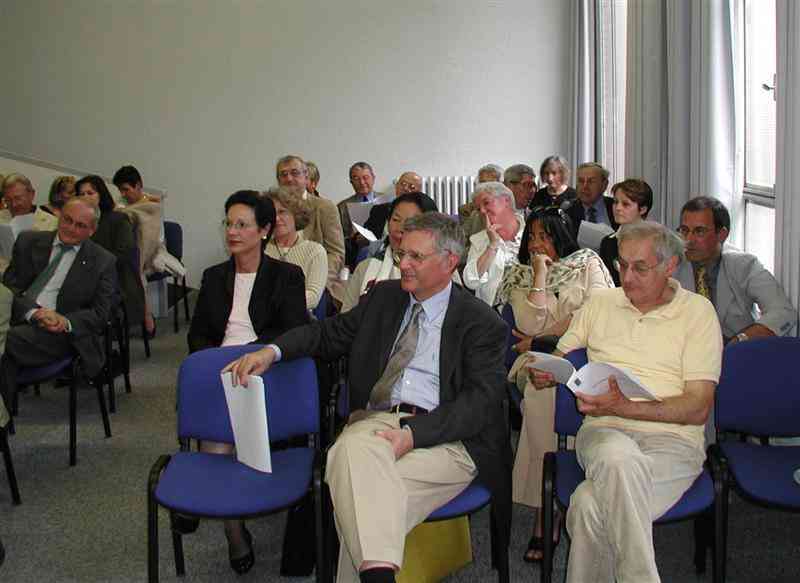 Paris 2005 (46) (Schappacher).jpg - ... et les membres participants...
